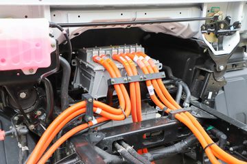 ������� ����EL 4.5T 4.14�׵��Ŵ��綯��ʽ�Ῠ81.14kWhͼƬ