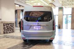 福田商务车 图雅诺大V 2.4T 9座 5.49米纯电动中顶轻客 宁德时代77.28kWh