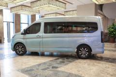 福田商务车 图雅诺大V 2.4T 9座 5.49米纯电动中顶轻客 宁德时代77.28kWh