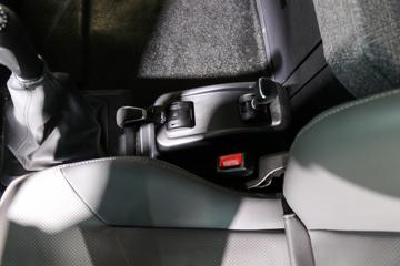 Զ�� ���G 25T 6X4 �״�ǣ����(JHC4250GM6N1)ͼƬ