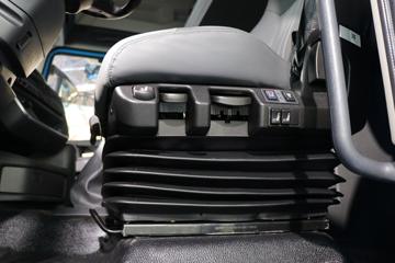 Զ�� ���G 25T 6X4 �״�ǣ����(JHC4250GM6N1)ͼƬ