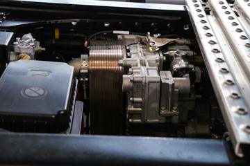 Զ�� ���G 25T 6X4 �״�ǣ����(JHC4250GM6N1)ͼƬ