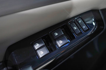 猎手&nbsp;皮卡驾驶室                                               图片