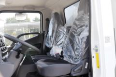 江铃 凯运＋ 中体 146马力 4X2 4.02米冷藏车(万里扬6档)(JX5044XLCTGA26)