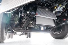 江铃 凯运＋ 中体 146马力 4X2 4.02米冷藏车(万里扬6档)(JX5044XLCTGA26)