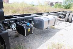 中国重汽 HOWO TX7 的卢版 280马力 4X2 9.6米厢式载货车