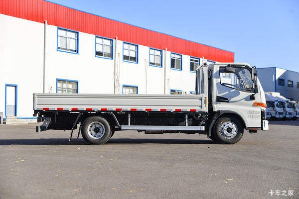 购骏铃V5载货车 享高达0.2万优惠