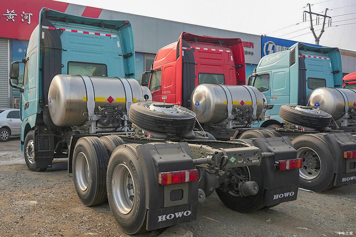 �й����� HOWO TH7�ؿ� 560���� 6X4 LNG�Զ���ǣ����(Һ��)���                                                