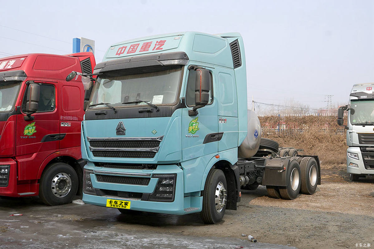 �й����� HOWO TH7�ؿ� 560���� 6X4 LNG�Զ���ǣ����(Һ��)���                                                