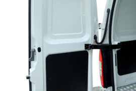 龙耀8S&nbsp;电动封闭厢货货厢图片