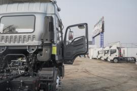 德沃斯V9&nbsp;载货车驾驶室                                               图片