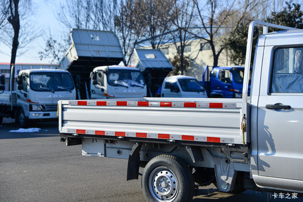 只要心动,立降0.5万!上海征程W1载货车系列优惠就在你身边