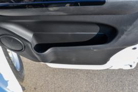 蓝猫M2&nbsp;电动封闭厢货驾驶室图片