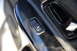 蓝猫M2&nbsp;电动封闭厢货驾驶室图片