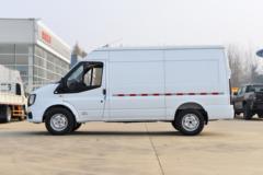 江铃汽车 福顺 2023款 146马力 3座 2.0T柴油 中轴中顶封闭货车