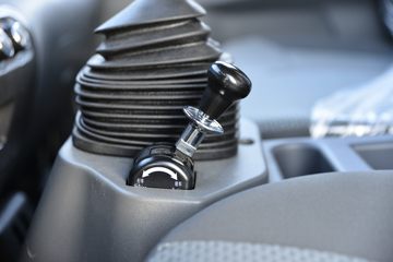 ���� ����V6 152���� 4X2 4.015����س�(HFC5048XLCB31K1C7S)ͼƬ