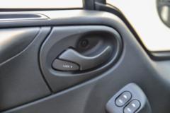 江铃汽车 福顺 2023款 146马力 3座 2.0T柴油 中轴中顶封闭货车