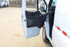 江铃汽车 福顺 2023款 146马力 3座 2.0T柴油 中轴中顶封闭货车