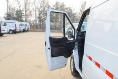 江铃汽车 福顺 2023款 146马力 3座 2.0T柴油 中轴中顶封闭货车