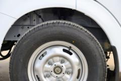 江铃汽车 福顺 2023款 146马力 3座 2.0T柴油 中轴中顶封闭货车