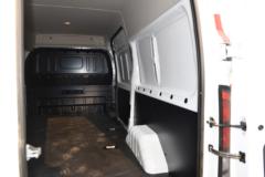 江铃汽车 福顺 2023款 146马力 3座 2.0T柴油 中轴中顶封闭货车