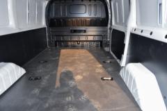 江铃汽车 福顺 2023款 146马力 3座 2.0T柴油 中轴中顶封闭货车