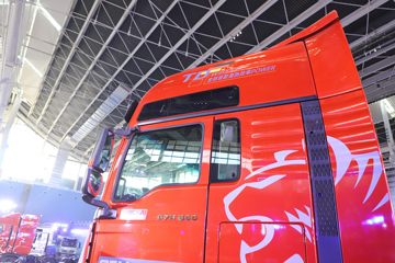 �й����� �ǵ¿�SITRAK G7H�ؿ� 840���� 6X4 AMT�Զ���ǣ����(Һ��)(ZZ4256Y344HF1B)ͼƬ