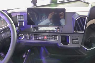 �й����� �ǵ¿�SITRAK G7H�ؿ� 840���� 6X4 AMT�Զ���ǣ����(Һ��)(ZZ4256Y344HF1B)ͼƬ