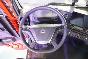 �й����� �ǵ¿�SITRAK G7H�ؿ� 840���� 6X4 AMT�Զ���ǣ����(Һ��)(ZZ4256Y344HF1B)ͼƬ