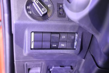 �й����� �ǵ¿�SITRAK G7H�ؿ� 840���� 6X4 AMT�Զ���ǣ����(Һ��)(ZZ4256Y344HF1B)ͼƬ