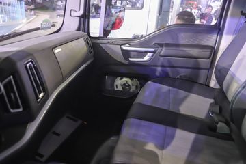 �й�����HOWO ����PRO 170���� 4.15��AT�Զ������������ῨͼƬ