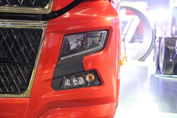 й ǵ¿SITRAK G7Hؿ 700 6X4 LNGԶǣ(ZZ4256Y384HF1LB)ͼƬ