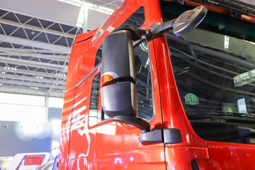й ǵ¿SITRAK G7Hؿ 700 6X4 LNGԶǣ(ZZ4256Y384HF1LB)ͼƬ