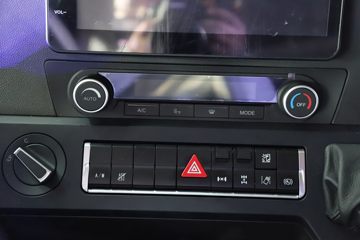 �й����� �ǵ¿�SITRAK G7H�ؿ� 700���� 6X4 LNG�Զ���ǣ����(ZZ4256Y384HF1LB)ͼƬ