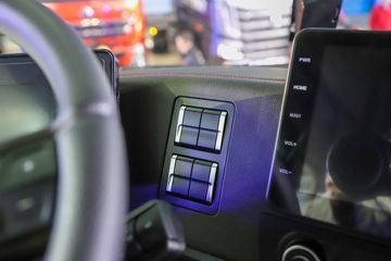 �й����� �ǵ¿�SITRAK G7H�ؿ� 700���� 6X4 LNG�Զ���ǣ����(ZZ4256Y384HF1LB)ͼƬ