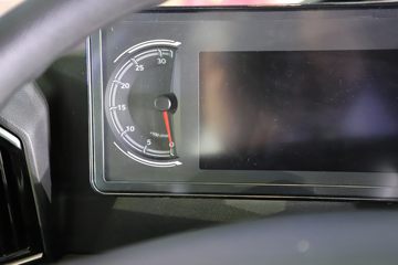 �й����� �ǵ¿�SITRAK G7H�ؿ� 700���� 6X4 LNG�Զ���ǣ����(ZZ4256Y384HF1LB)ͼƬ