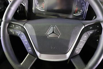 �й����� �ǵ¿�SITRAK G7H�ؿ� 700���� 6X4 LNG�Զ���ǣ����(ZZ4256Y384HF1LB)ͼƬ