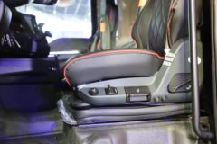 中国重汽 汕德卡SITRAK G7H重卡 700马力 6X4 LNG自动档牵引车(ZZ4256Y384HF1LB)