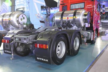 �й����� �ǵ¿�SITRAK G7H�ؿ� 700���� 6X4 LNG�Զ���ǣ����(ZZ4256Y384HF1LB)ͼƬ