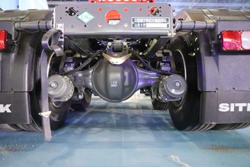 �й����� �ǵ¿�SITRAK G7H�ؿ� 700���� 6X4 LNG�Զ���ǣ����(ZZ4256Y384HF1LB)ͼƬ