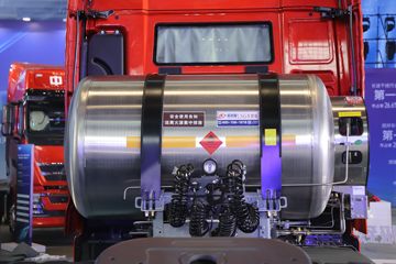 �й����� �ǵ¿�SITRAK G7H�ؿ� 700���� 6X4 LNG�Զ���ǣ����(ZZ4256Y384HF1LB)ͼƬ