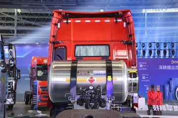 �й����� �ǵ¿�SITRAK G7H�ؿ� 700���� 6X4 LNG�Զ���ǣ����(ZZ4256Y384HF1LB)ͼƬ