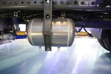 �й����� �ǵ¿�SITRAK G7H�ؿ� 700���� 6X4 LNG�Զ���ǣ����(ZZ4256Y384HF1LB)ͼƬ