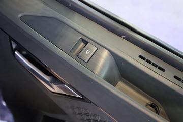 �й����� HOWO TH7�ؿ� 630���� 6X4 AMT�Զ���ǣ����(Һ��)ͼƬ