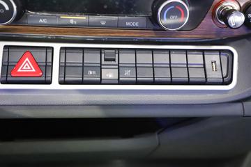 �й����� HOWO TH7�ؿ� 630���� 6X4 AMT�Զ���ǣ����(Һ��)ͼƬ