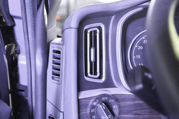 �й����� HOWO TH7�ؿ� 630���� 6X4 AMT�Զ���ǣ����(Һ��)ͼƬ