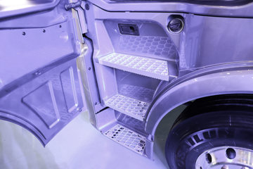 �й����� HOWO TH7�ؿ� 630���� 6X4 AMT�Զ���ǣ����(Һ��)ͼƬ