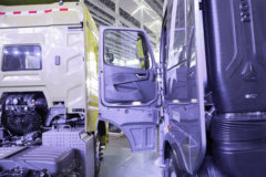 中国重汽 HOWO TH7重卡 630马力 6X4 AMT自动档牵引车(液缓)