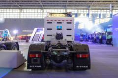 中国重汽 汕德卡SITRAK G7H重卡 560马力 6X4 双燃料自动档牵引车