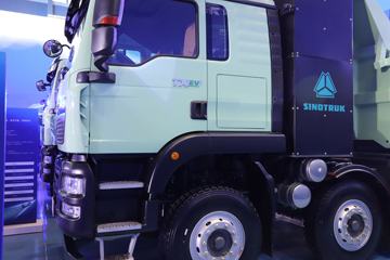 �������� HOWO TX�ؿ� 8X4 5.6�״��綯��ж��(ZZ3317V326GZ1BEV61)612kWhͼƬ